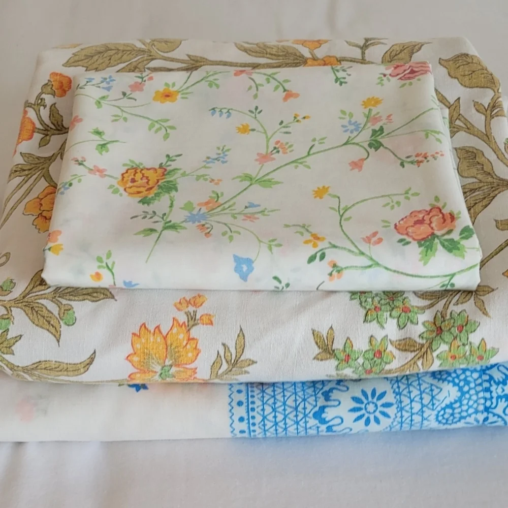 VINTAGE Single/Twin 3pc Bedding Florals Orange, Green, Blue, Yellow, Pink. - Picture 10 of 13